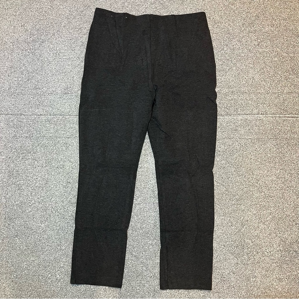 Chicos Pants Womens Size 1 US 8 Black Elastic Waist Pull On Straight Leg